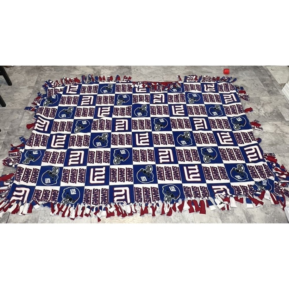 NFL New York Giants Double Thick Fleece Bedspread/ Throw Blanket